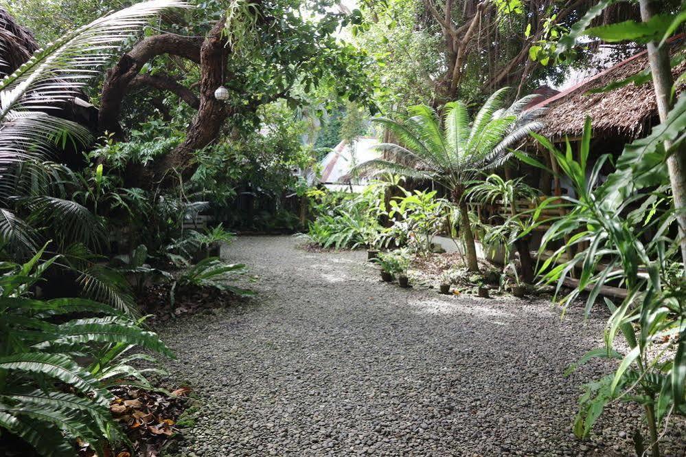 Blue Bayou Bungalows Balabag  Luaran gambar